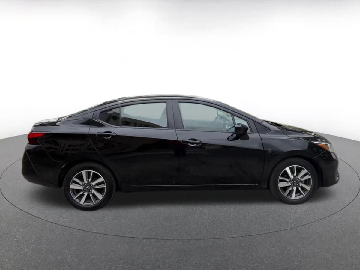 2025 Nissan Versa - Image 16