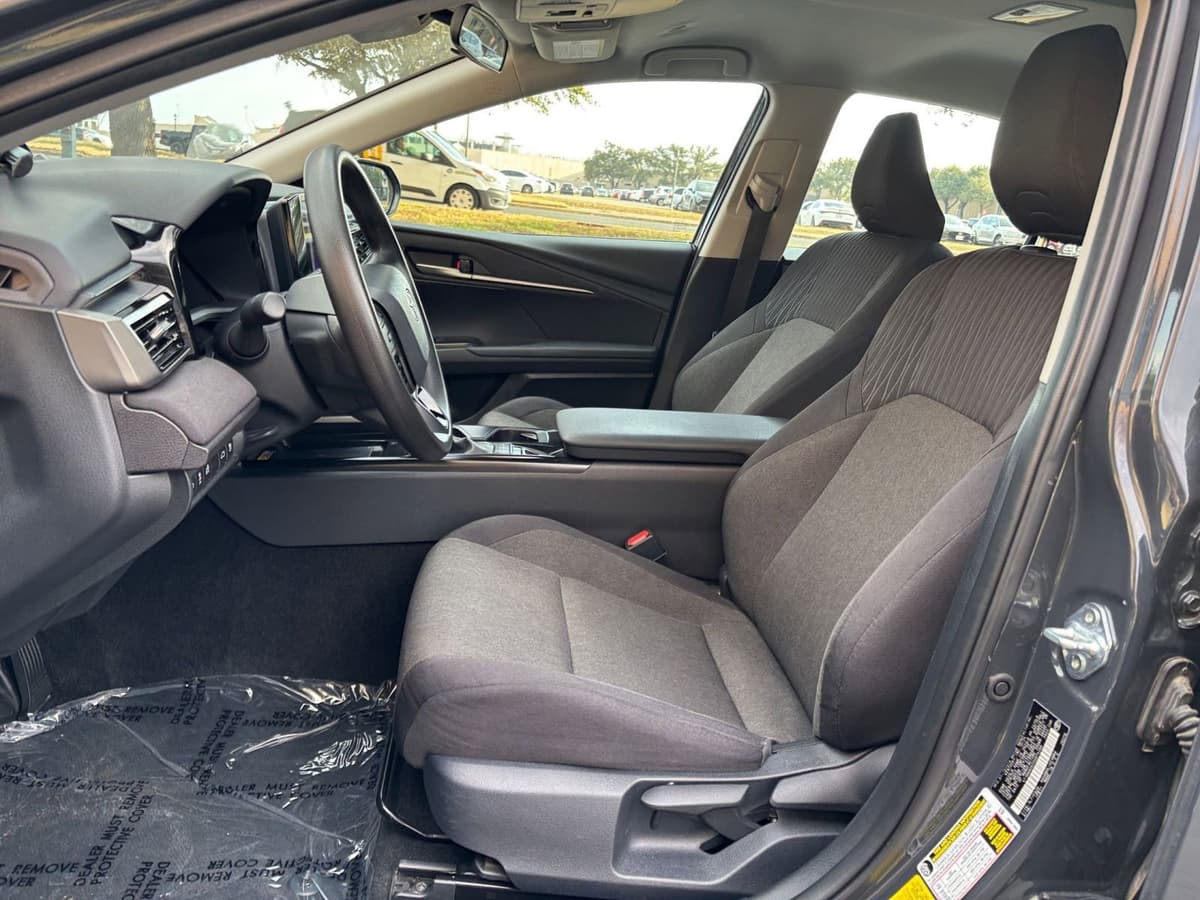 2025 Toyota Camry - Image 22