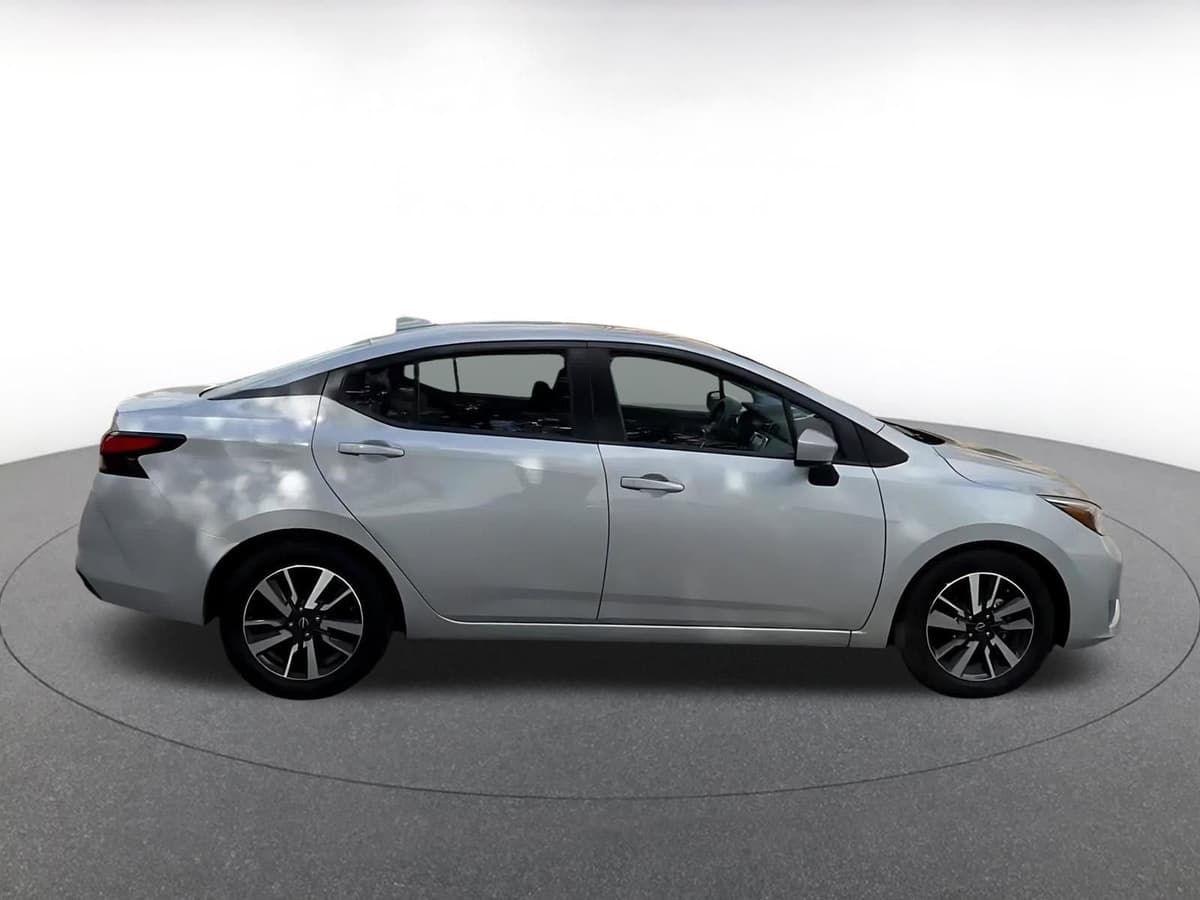 2025 Nissan Versa - Image 16