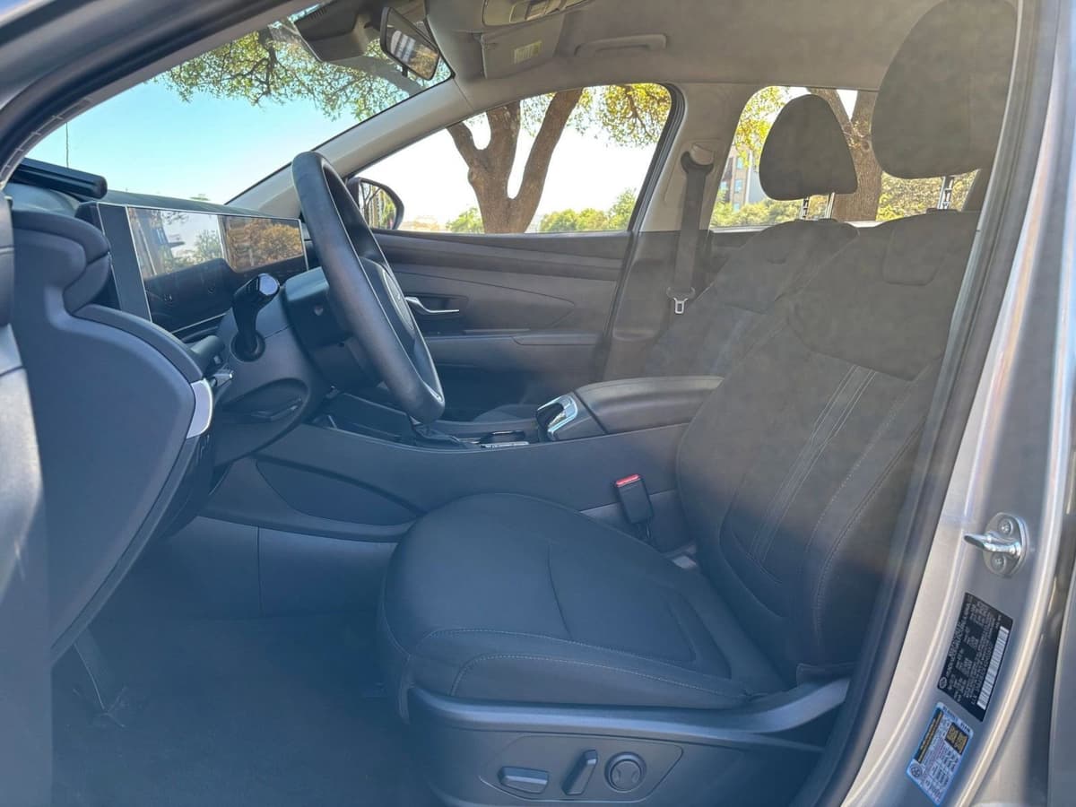 2025 Hyundai Tucson - Image 23