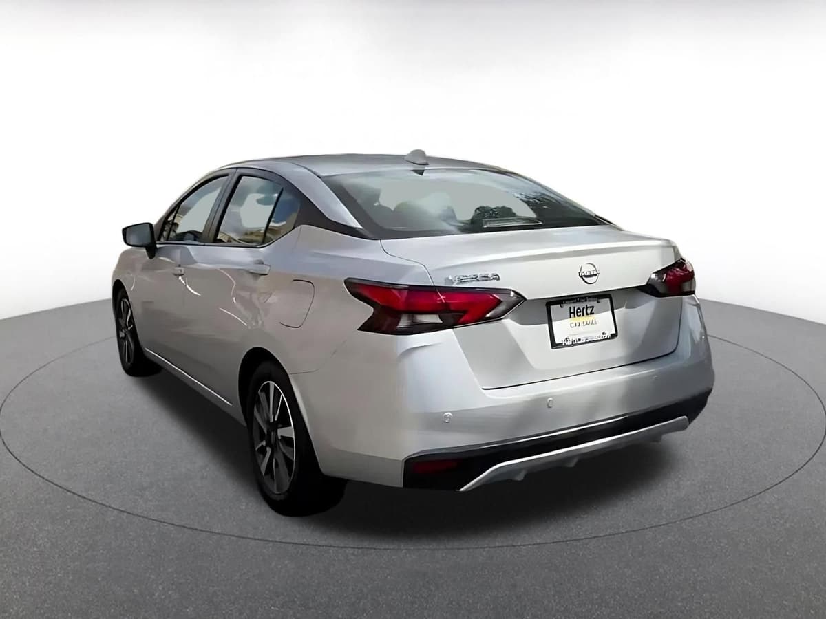 2025 Nissan Versa - Image 11