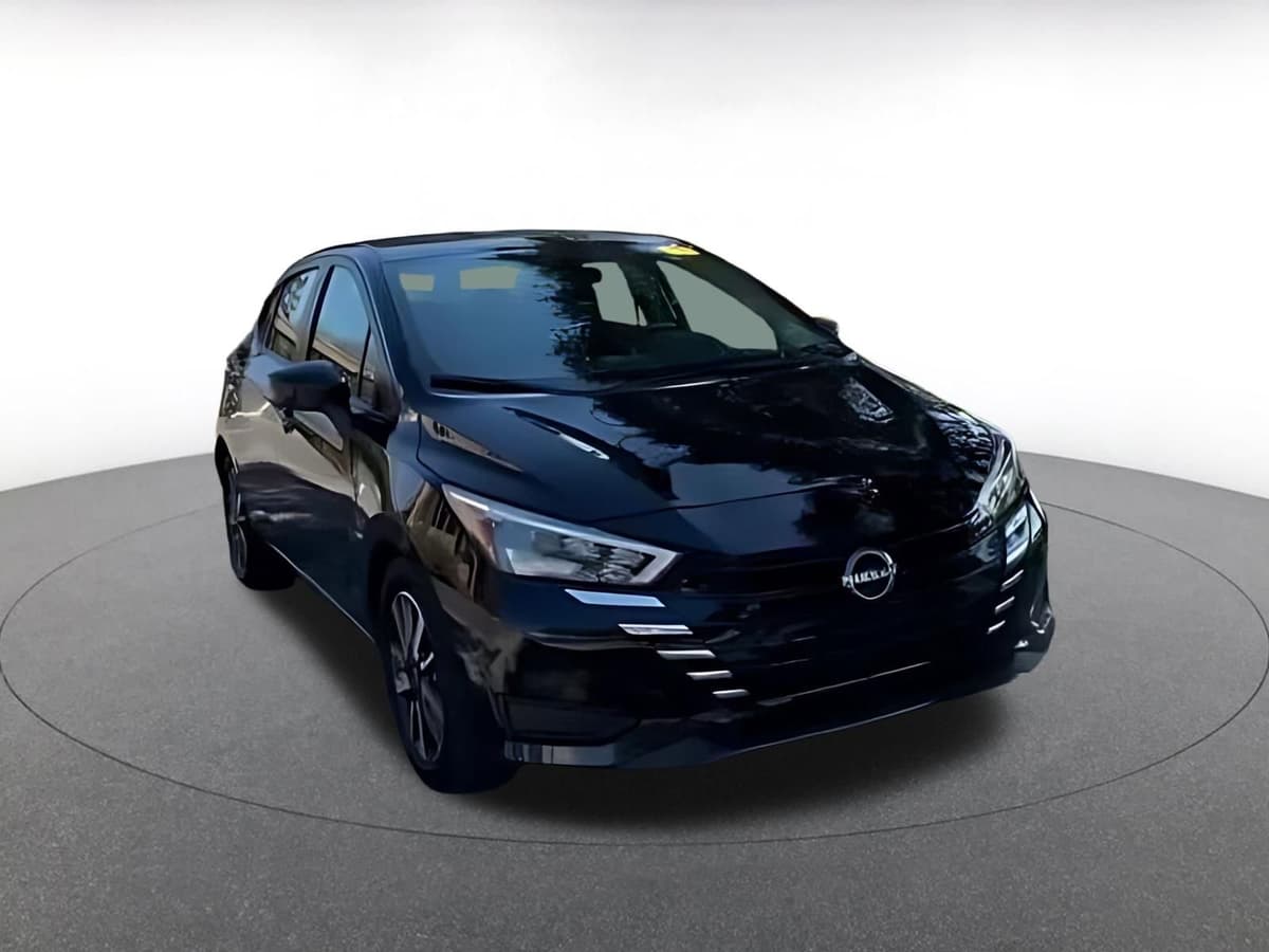 2025 Nissan Versa - Image 16