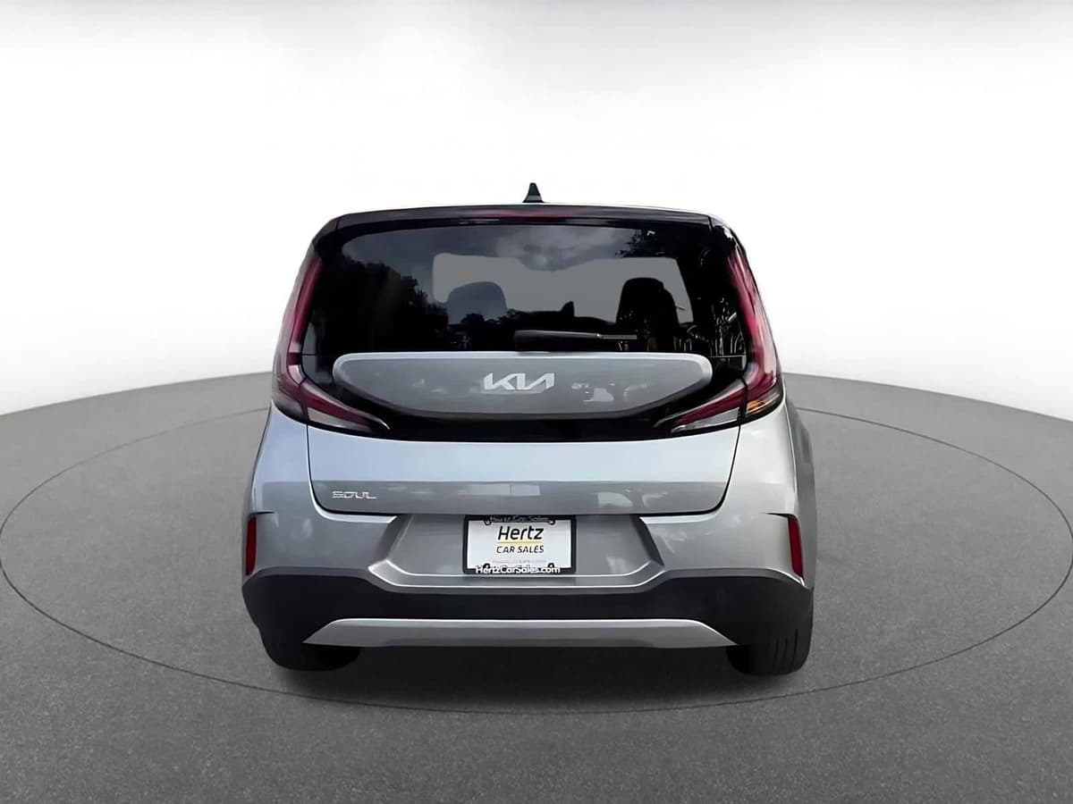 2025 Kia Soul - Image 12