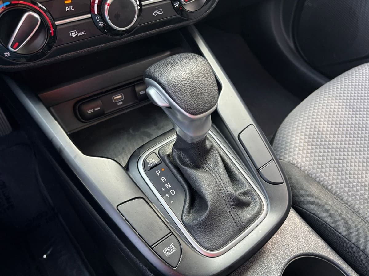 2025 Kia Soul - Image 36