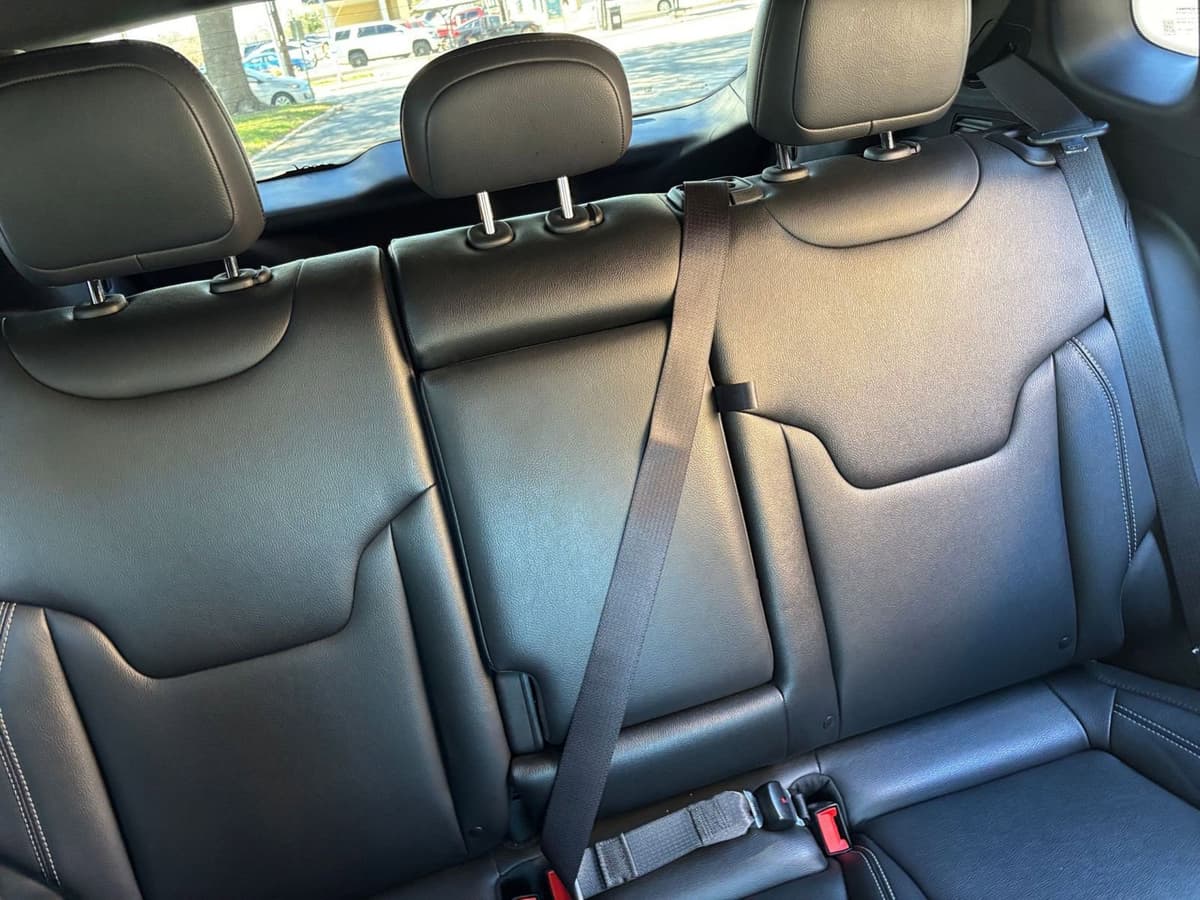 2025 Jeep Compass - Image 32