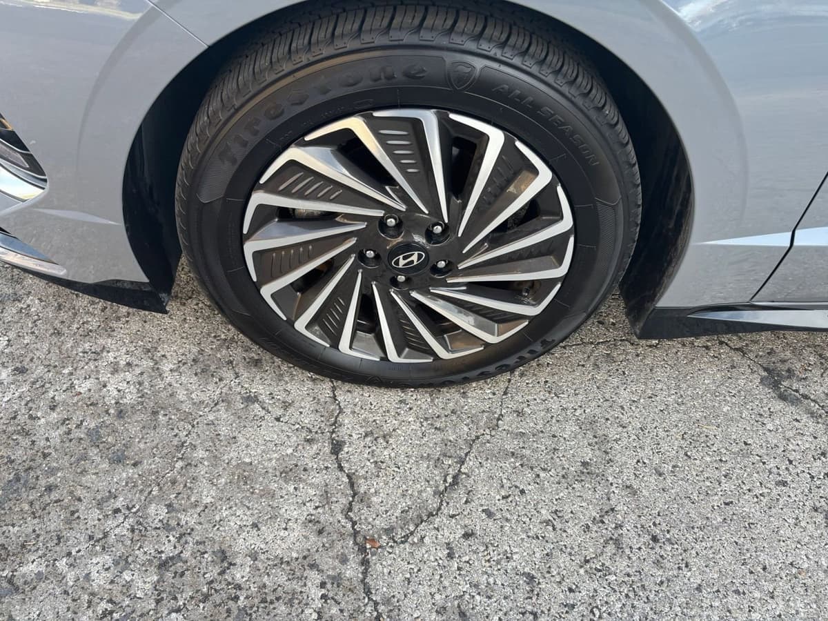 2025 Hyundai Sonata Hybrid - Image 25