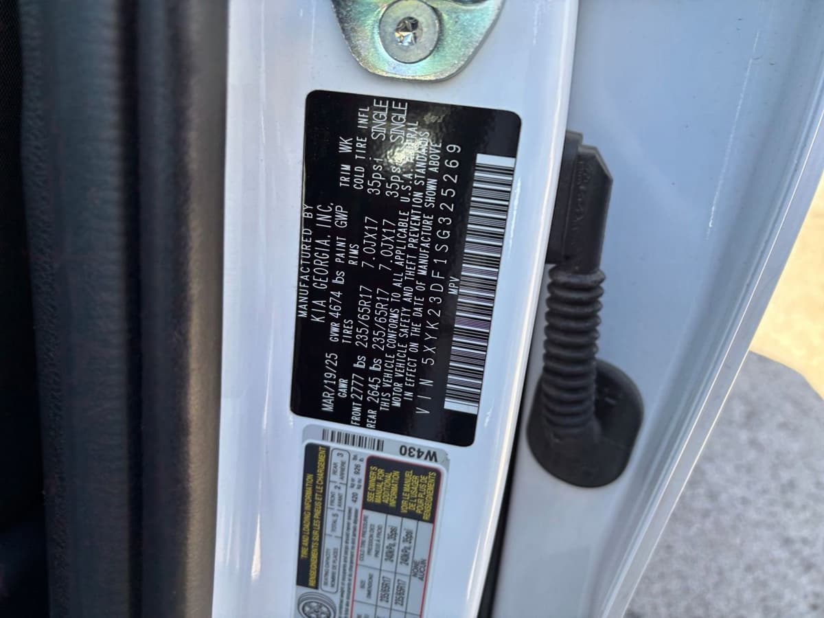 2025 Kia Sportage - Image 23