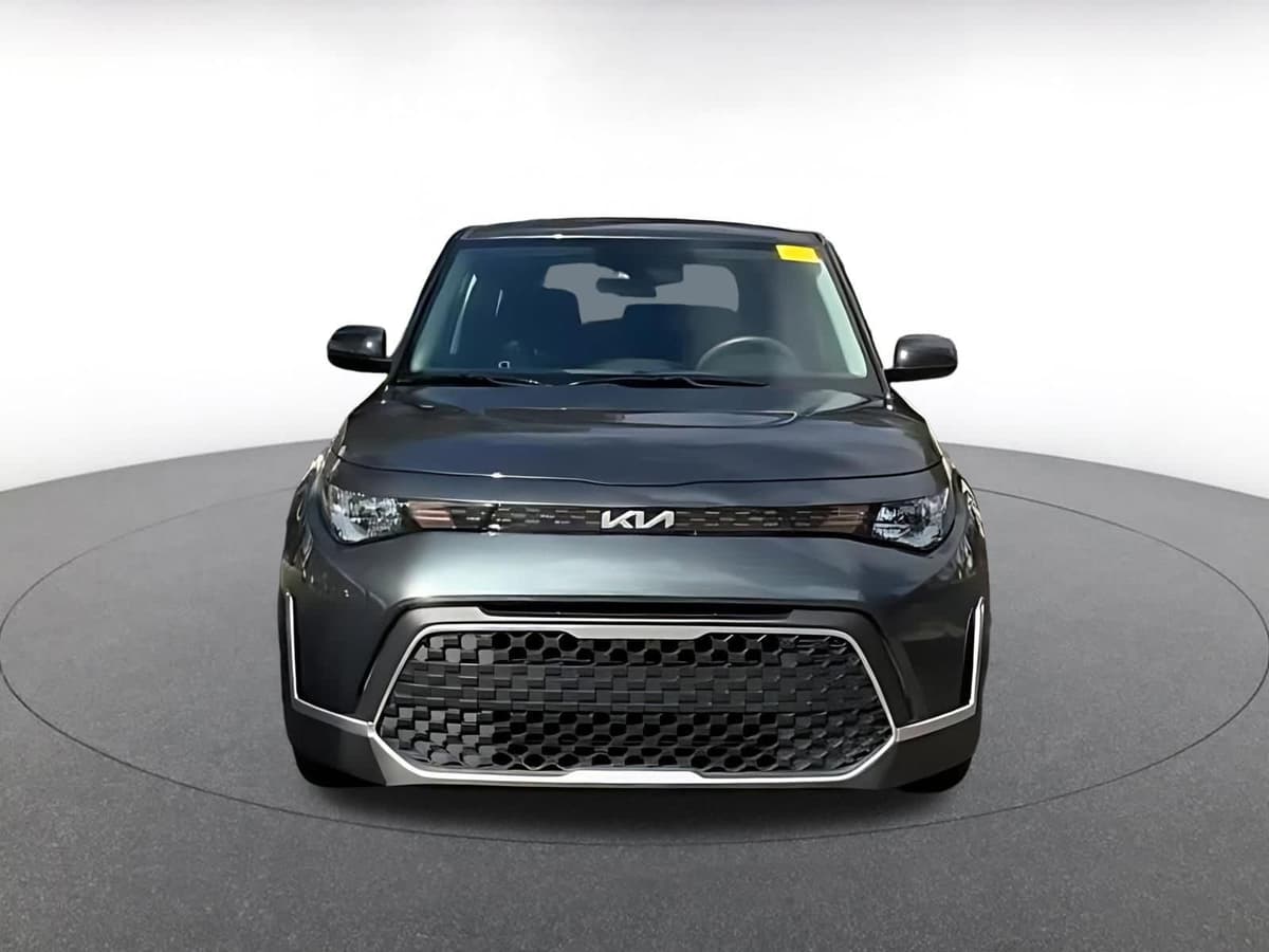 2025 Kia Sportage - Image 5