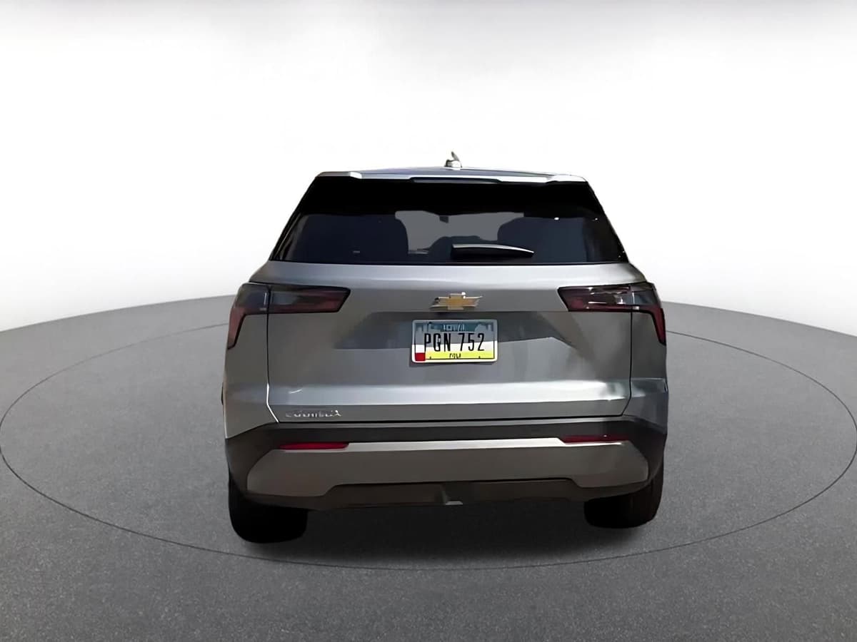 2025 Chevrolet Equinox - Image 12