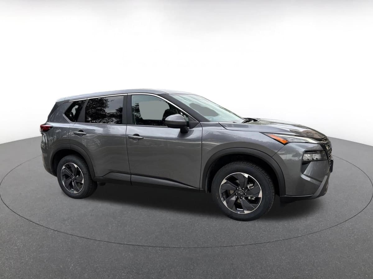 2025 Nissan Rogue - Image 1