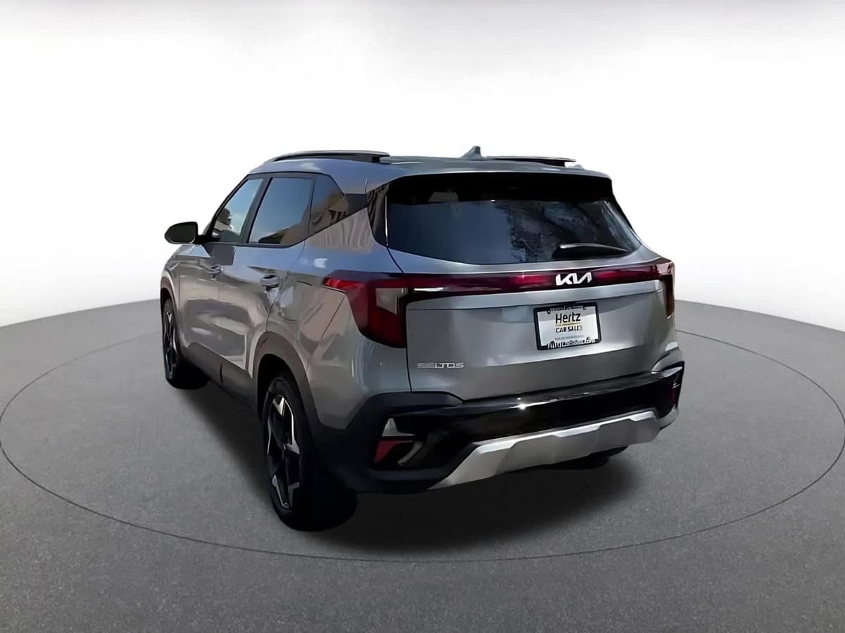 2025 Kia Seltos - Image 11