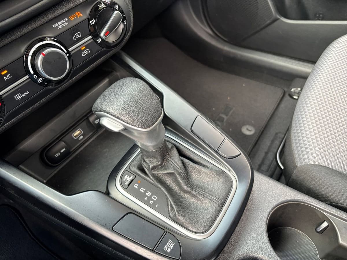 2025 Kia Soul - Image 36
