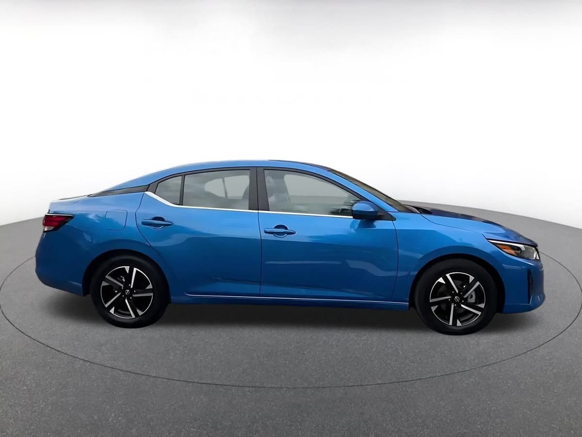 2025 Nissan Sentra - Image 16