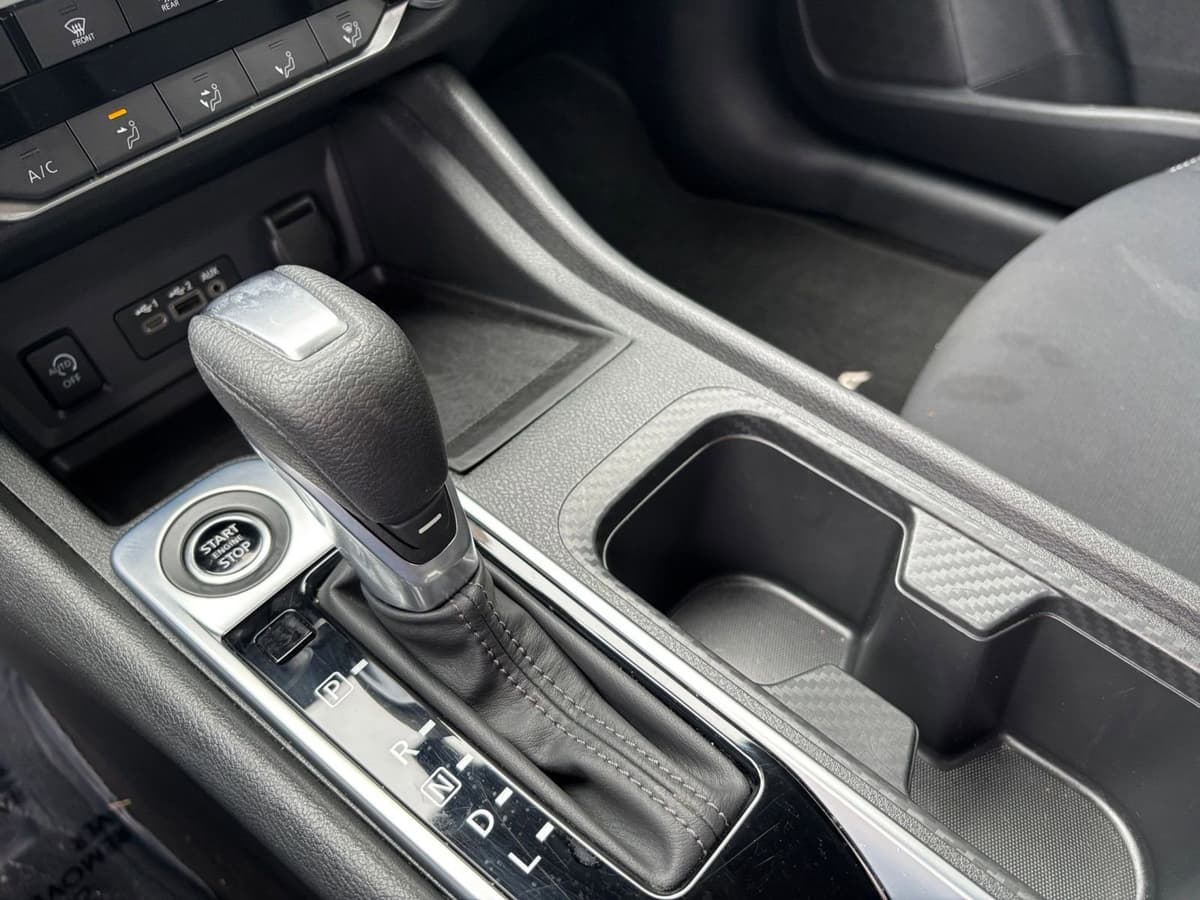 2025 Nissan Sentra - Image 36