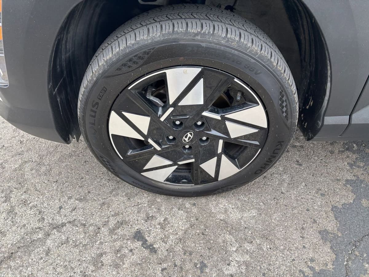 2025 Hyundai Kona - Image 28