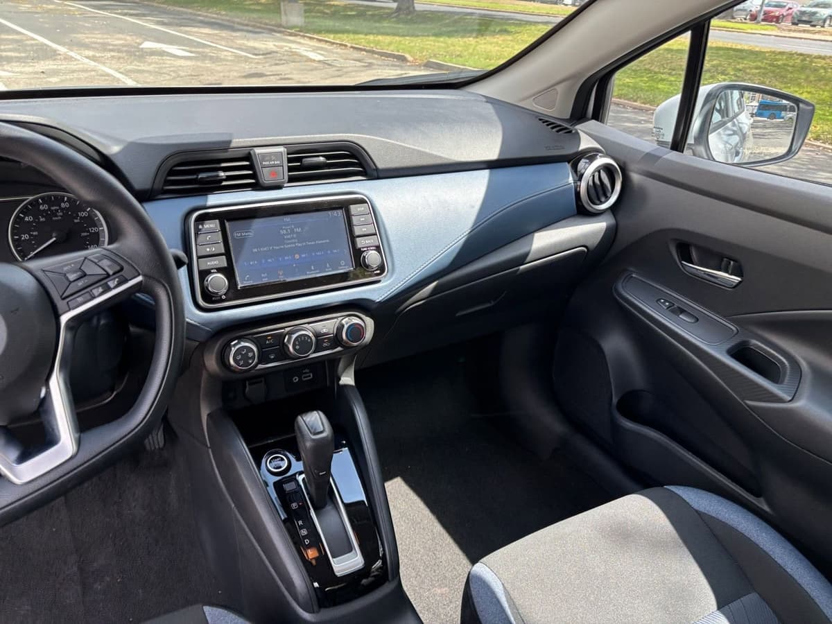 2025 Nissan Versa - Image 30