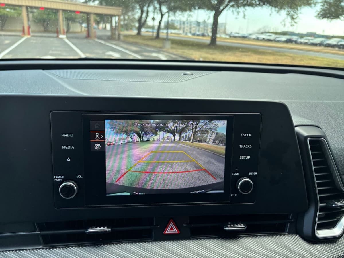 2025 Kia Sportage - Image 20