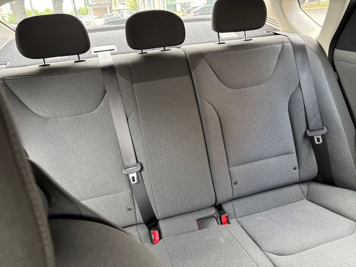 2025 Kia K4 - Image 32