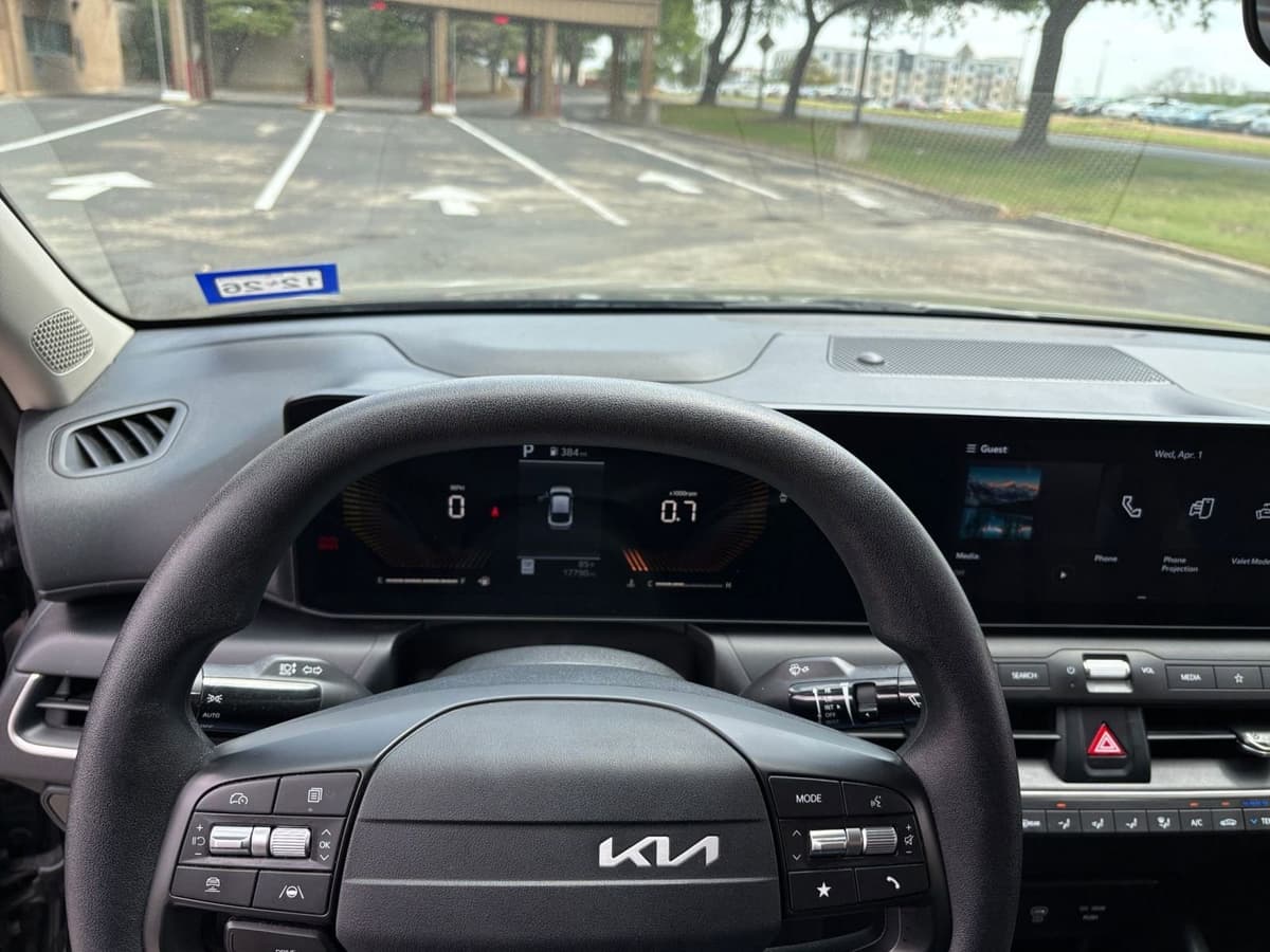 2025 Kia K4 - Image 29