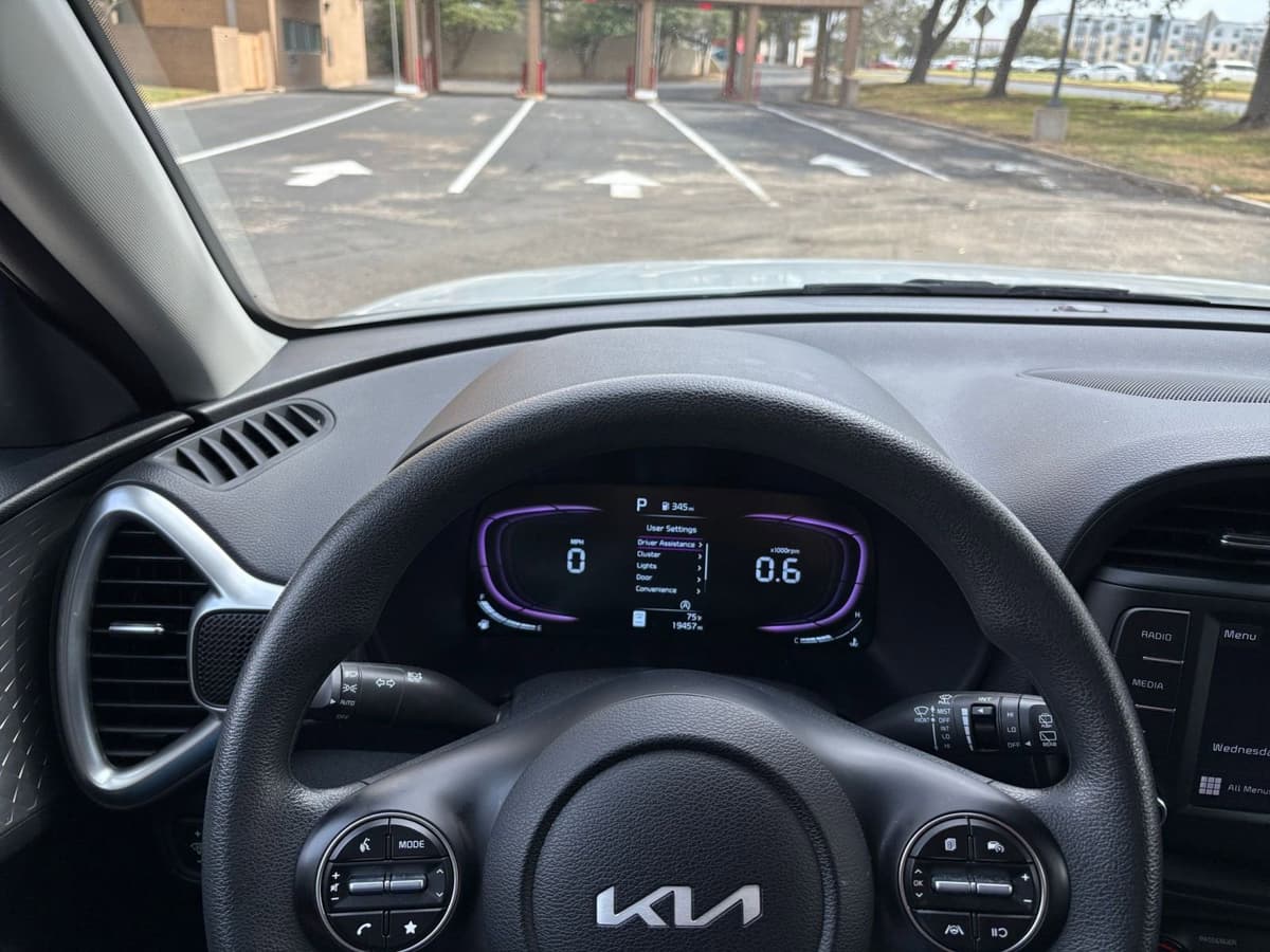 2025 Kia Soul - Image 29