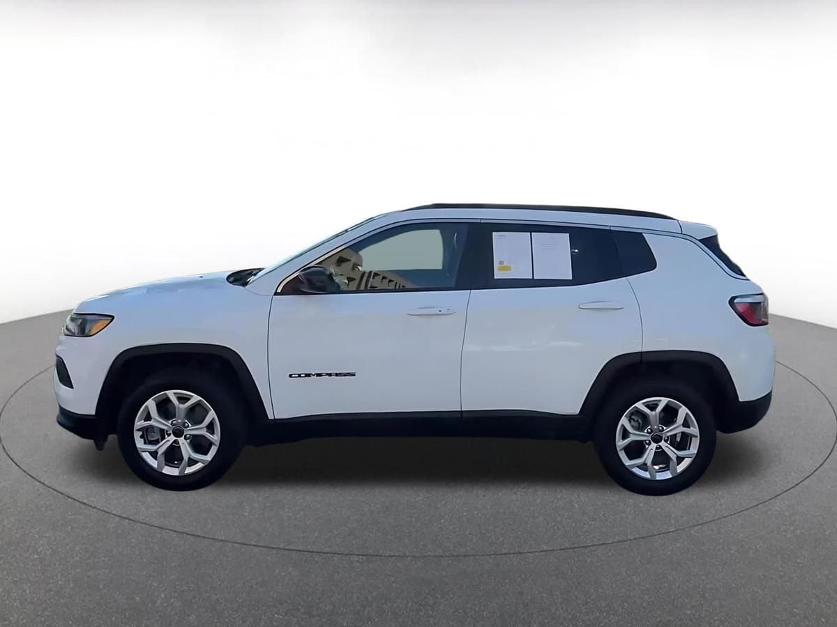 2025 Jeep Compass - Image 8