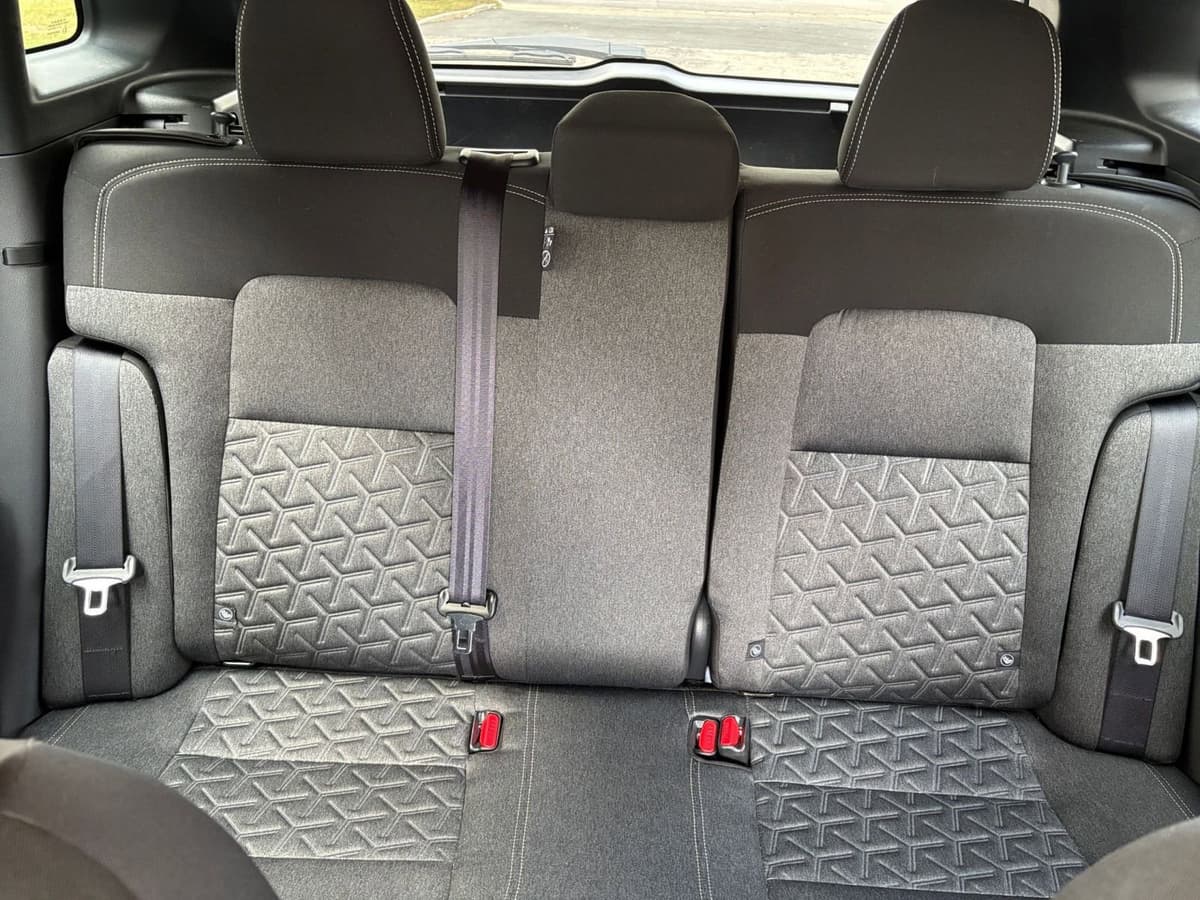 2025 Nissan Kicks - Image 33