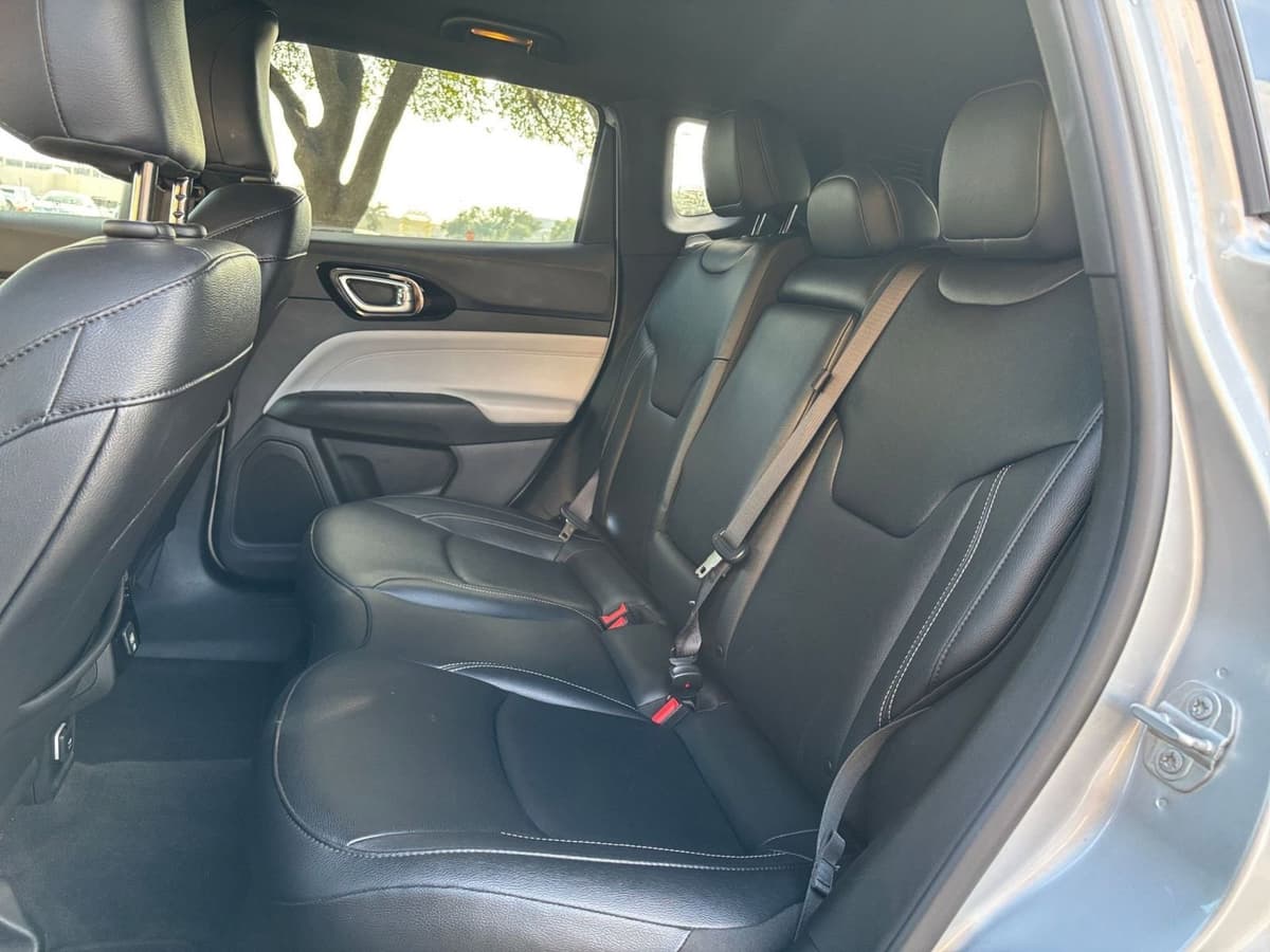 2025 Jeep Compass - Image 20