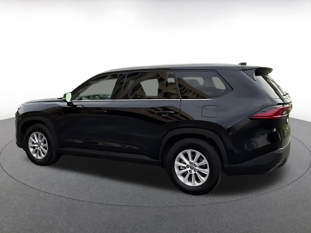 2025 Toyota Grand Highlander - Image 8