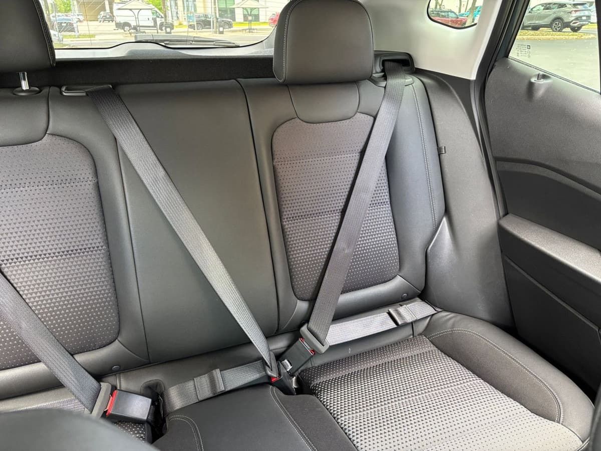 2025 Chevrolet Trax - Image 32