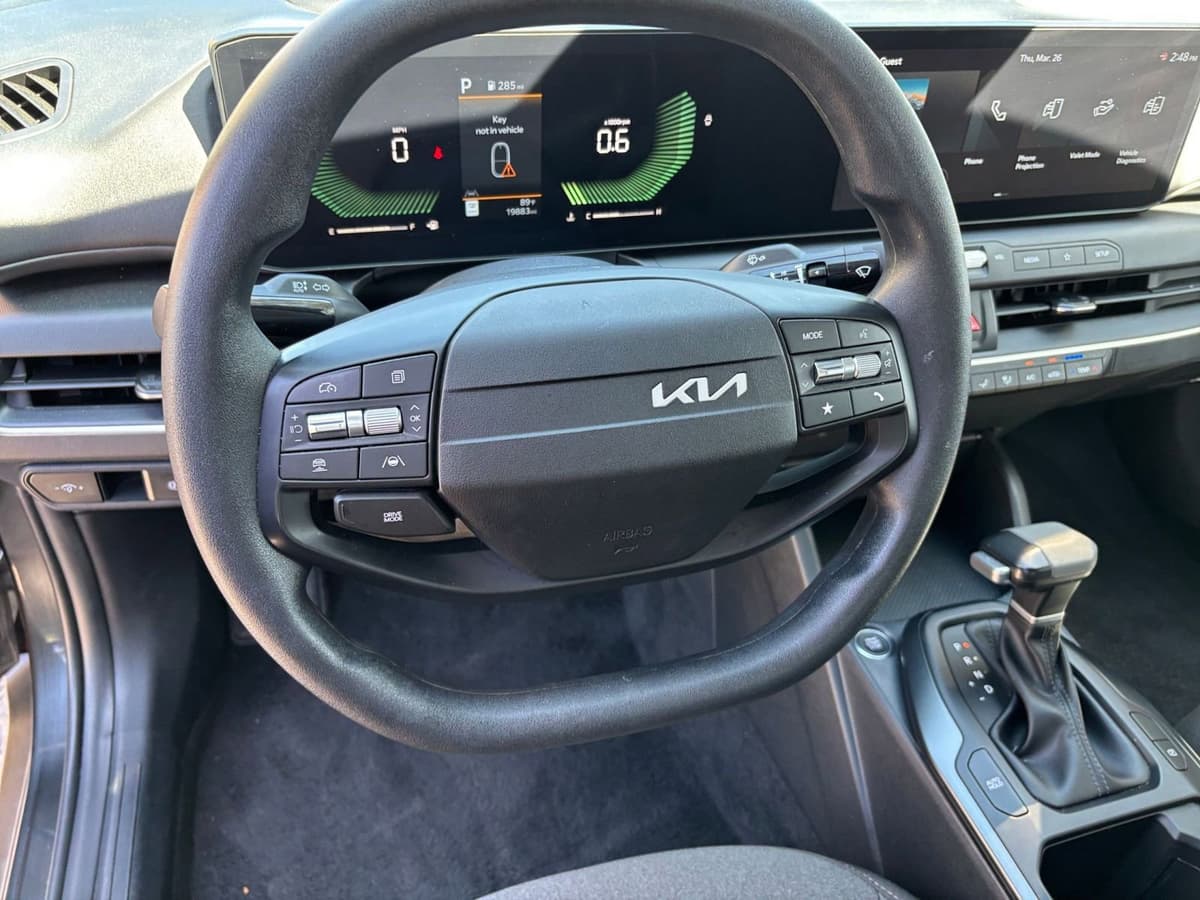 2025 Kia K4 - Image 25