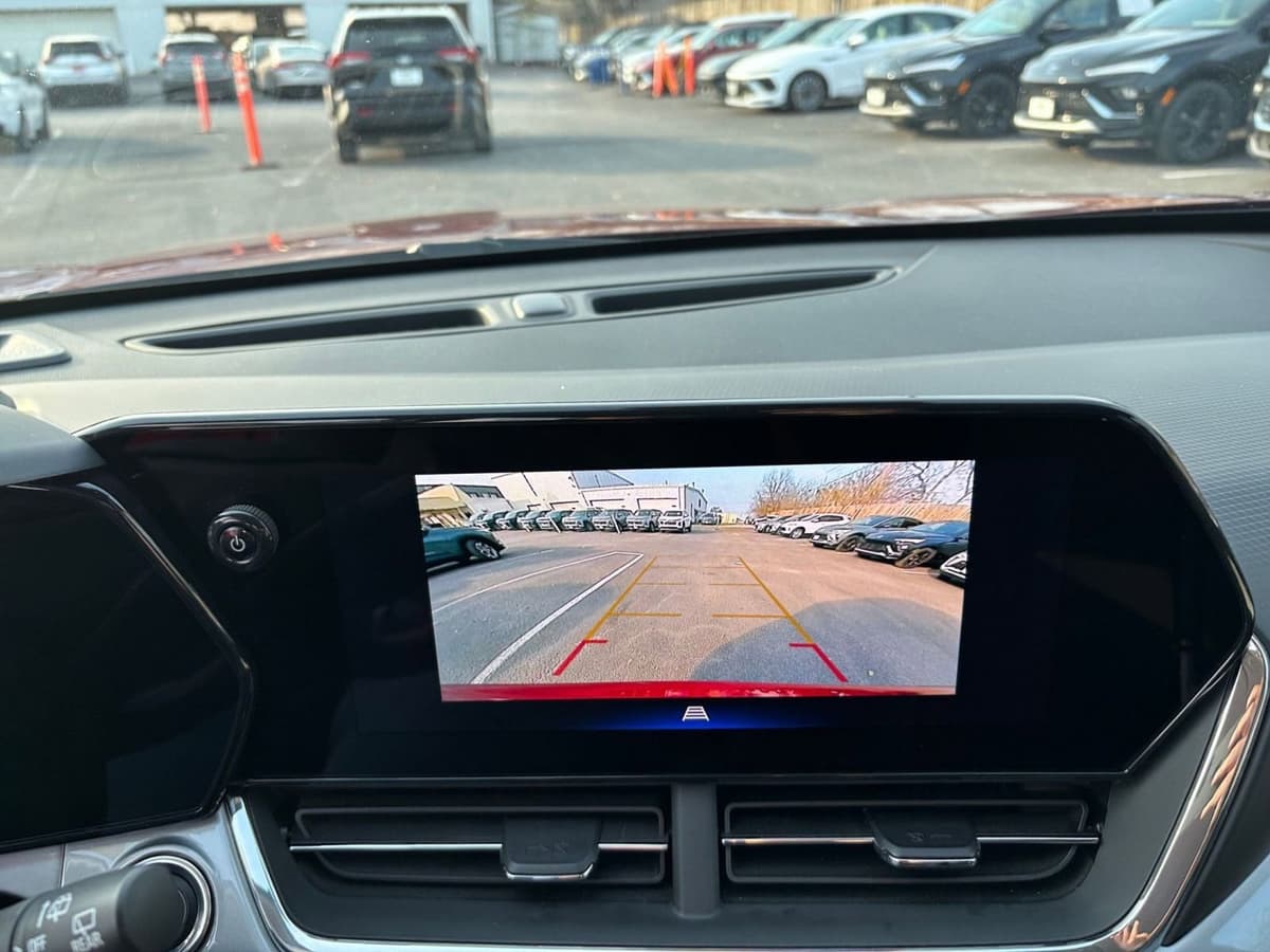 2025 Chevrolet Trax - Image 17