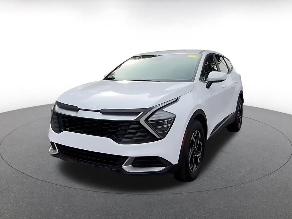 2025 Kia Sportage - Image 6