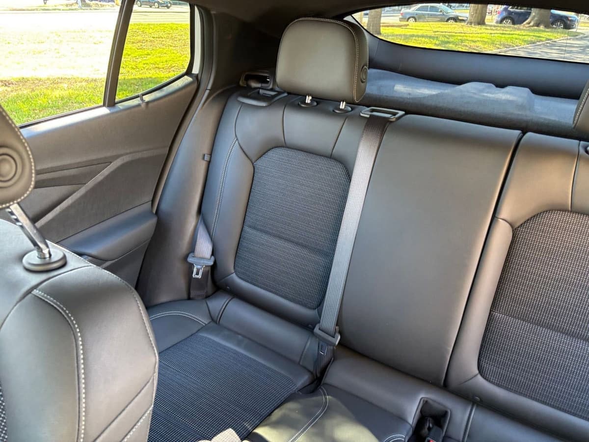 2025 Buick Envista - Image 34