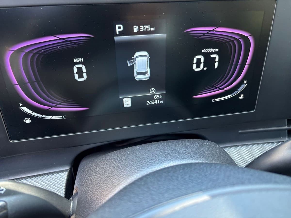 2025 Kia Sportage - Image 35
