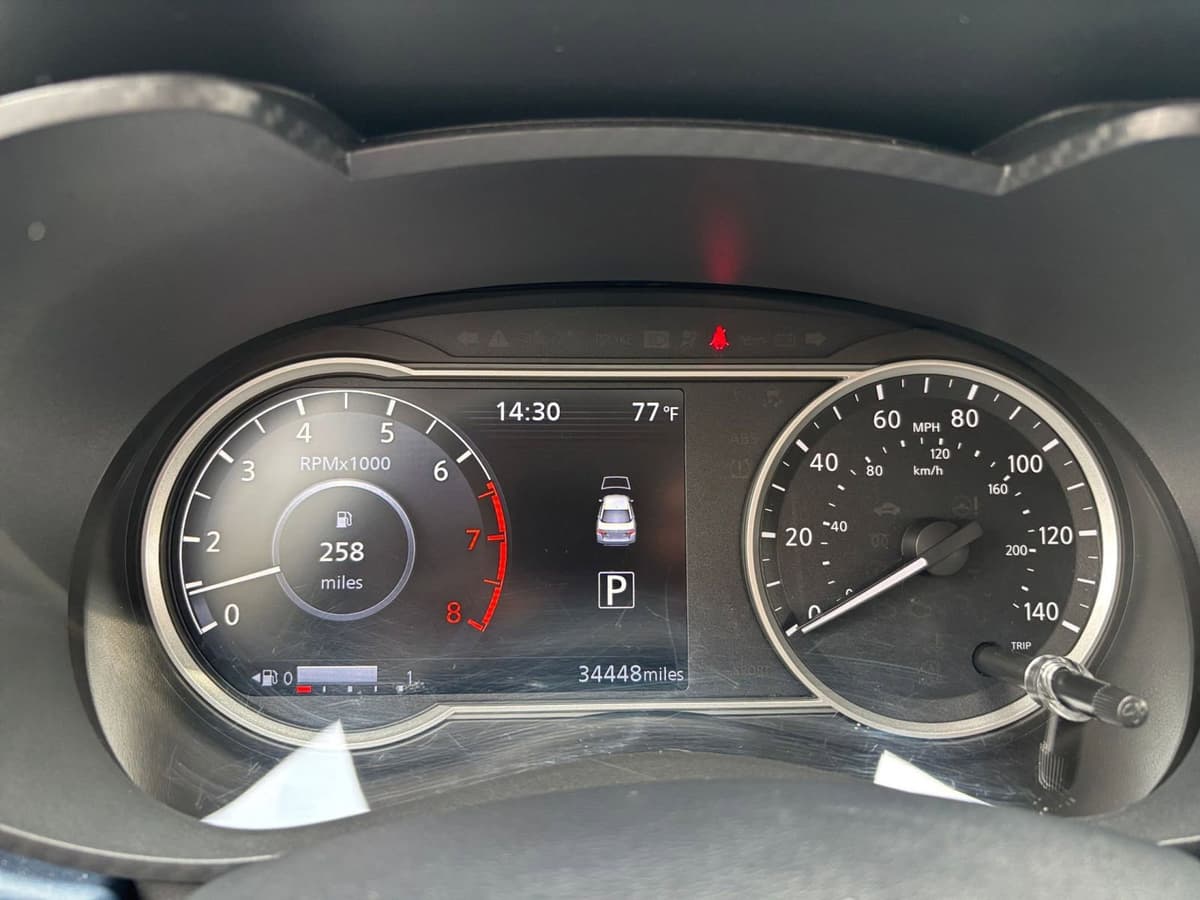 2025 Nissan Versa - Image 35