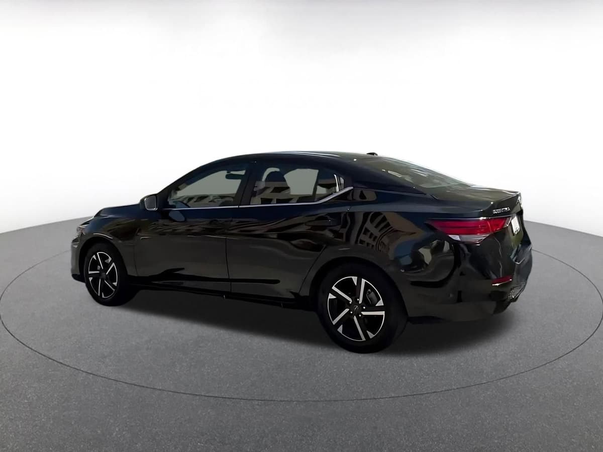 2025 Nissan Sentra - Image 8