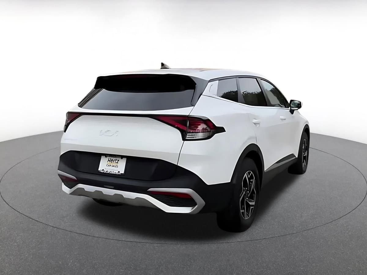 2025 Kia Sportage - Image 13