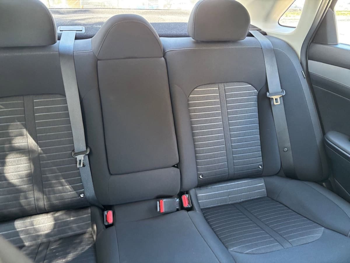 2025 Kia K5 - Image 33