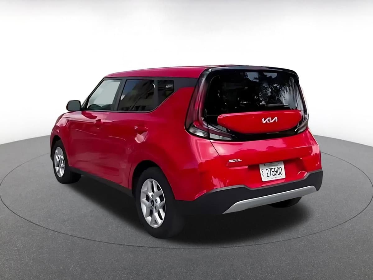 2025 Kia Soul - Image 8