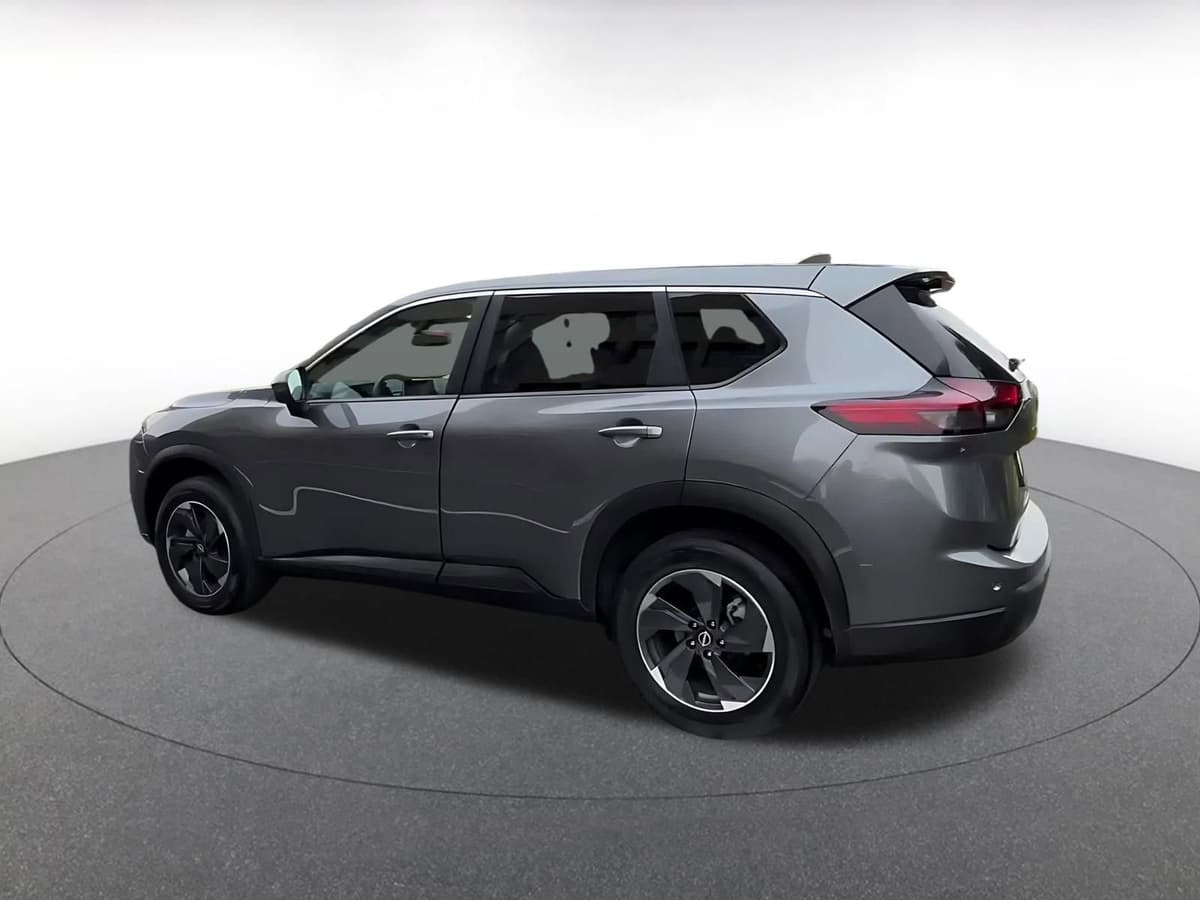 2025 Nissan Rogue - Image 10