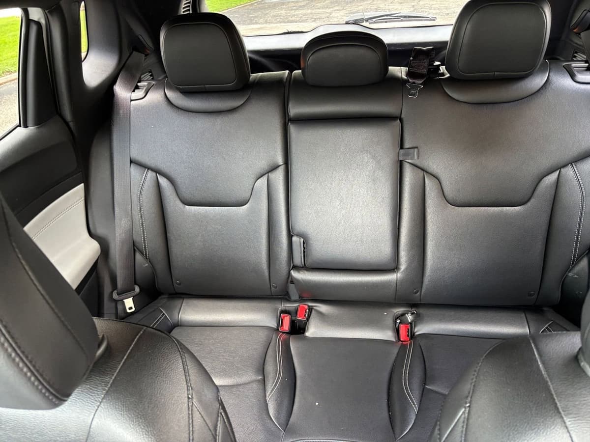 2025 Jeep Compass - Image 33