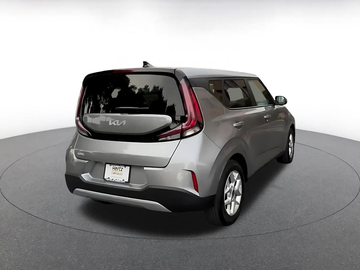 2025 Kia Soul - Image 13
