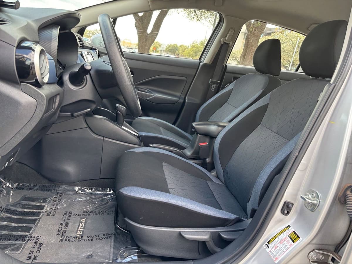 2025 Nissan Versa - Image 22