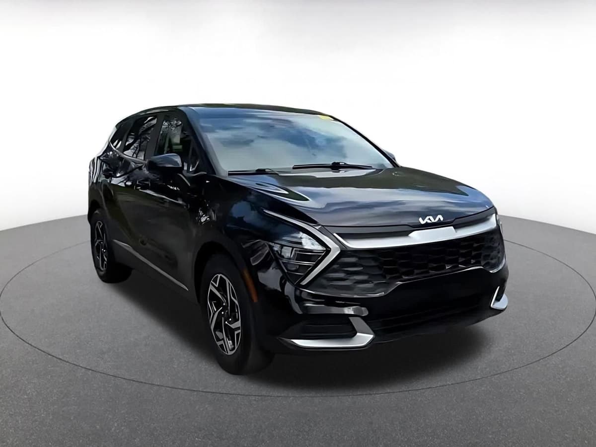 2025 Kia Sportage - Image 3