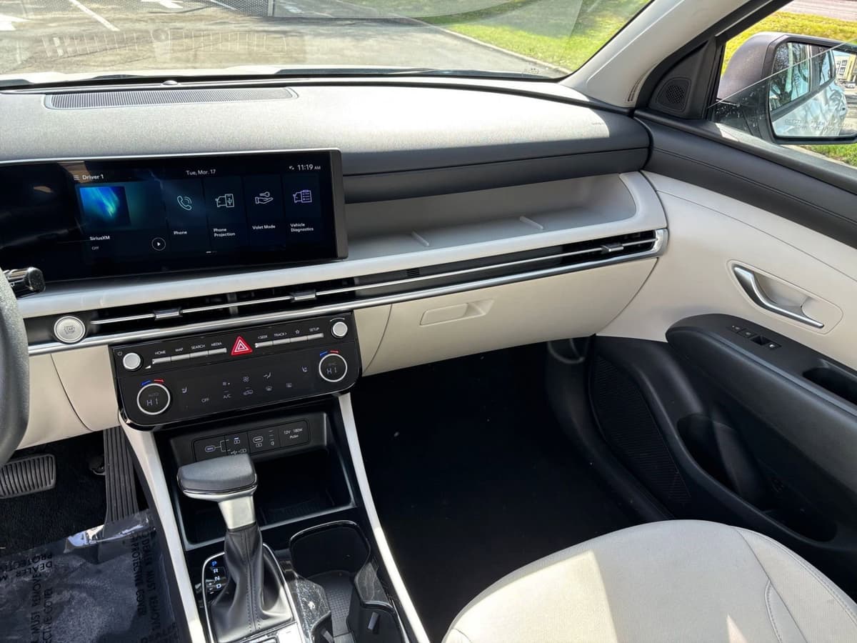 2025 Hyundai Tucson - Image 30