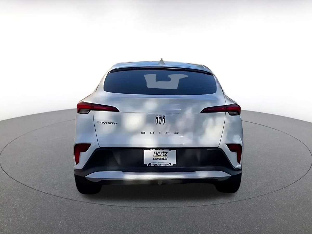 2025 Buick Envista - Image 12