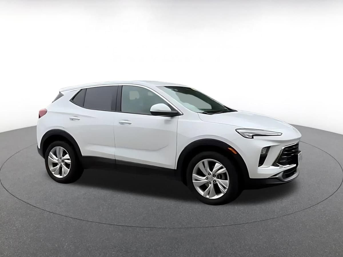 2025 Buick Encore GX - Image 2