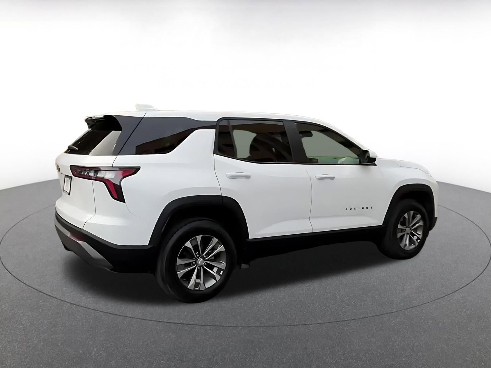 2025 Chevrolet Equinox - Image 15