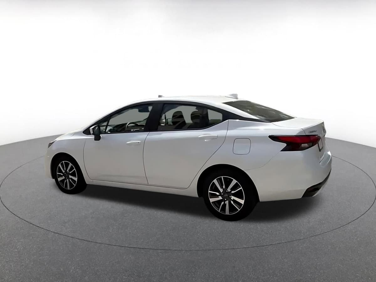 2025 Nissan Versa - Image 10