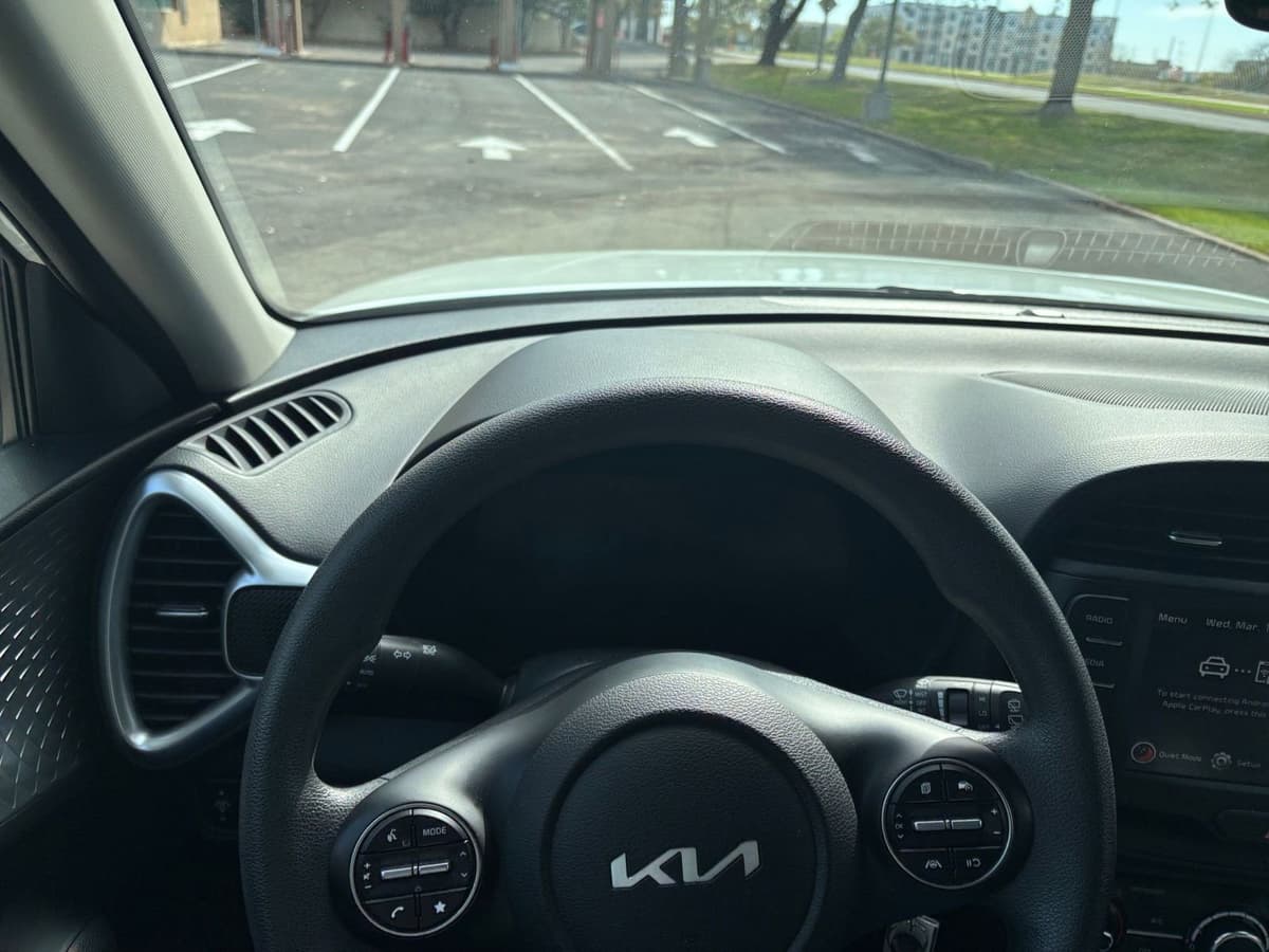 2025 Kia Soul - Image 29